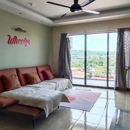 Gold Coast International Resort Kampong Bukit Beruang Exterior foto